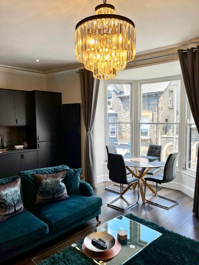 The Mews Boutique Deluxe Apartments, Sleep 2-6 People , Central Location, Free Parking Windermere Exterior foto